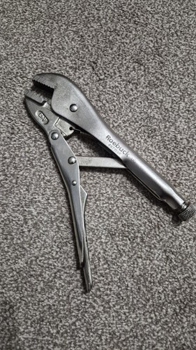 Roebuck mole grips - mole,