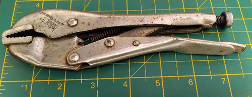 Genuine mole grips - mole, ᗑ