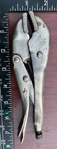 Mole grips self grip - grips, wrench